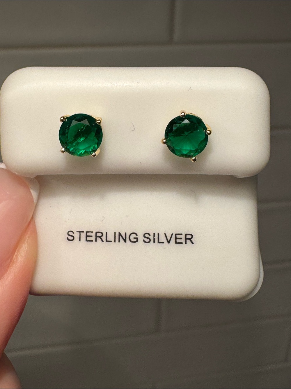 Sterling Silver Emerald Green Round Stud Earrings